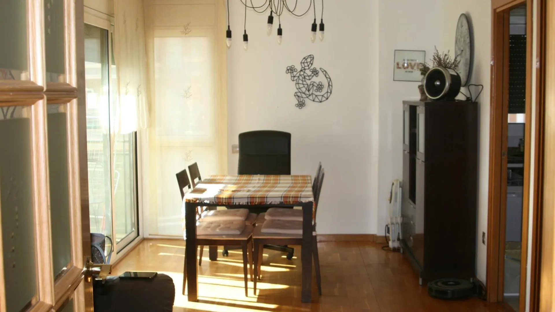 Apartamento Luminoso Y Bien Ubicado En La Zona Olimpica De Terrassa Barcelona